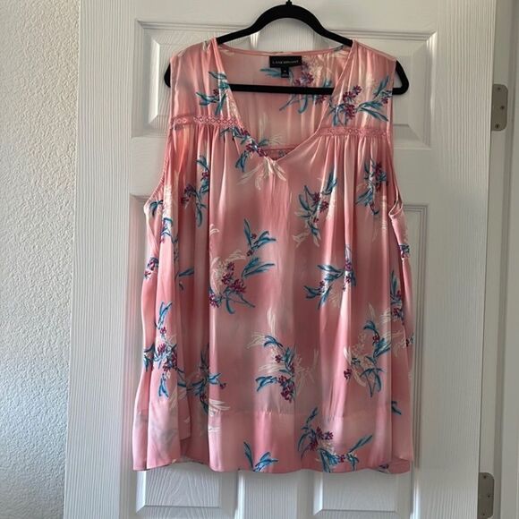 Lane Bryant Tops - NEW Lane Bryant Pink Floral Tank Size 18